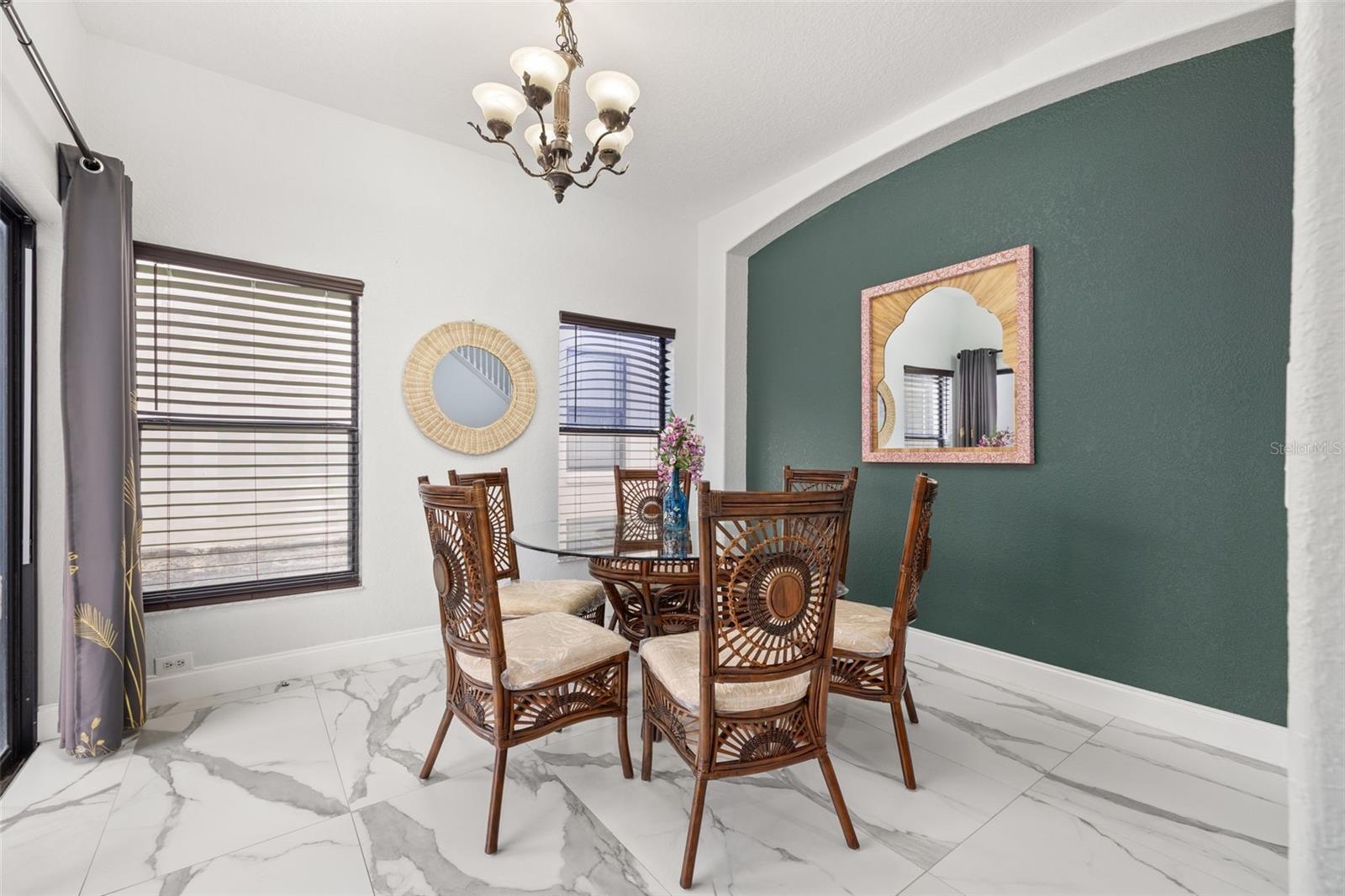 HIGH GROVE UNIT 02 - Residential