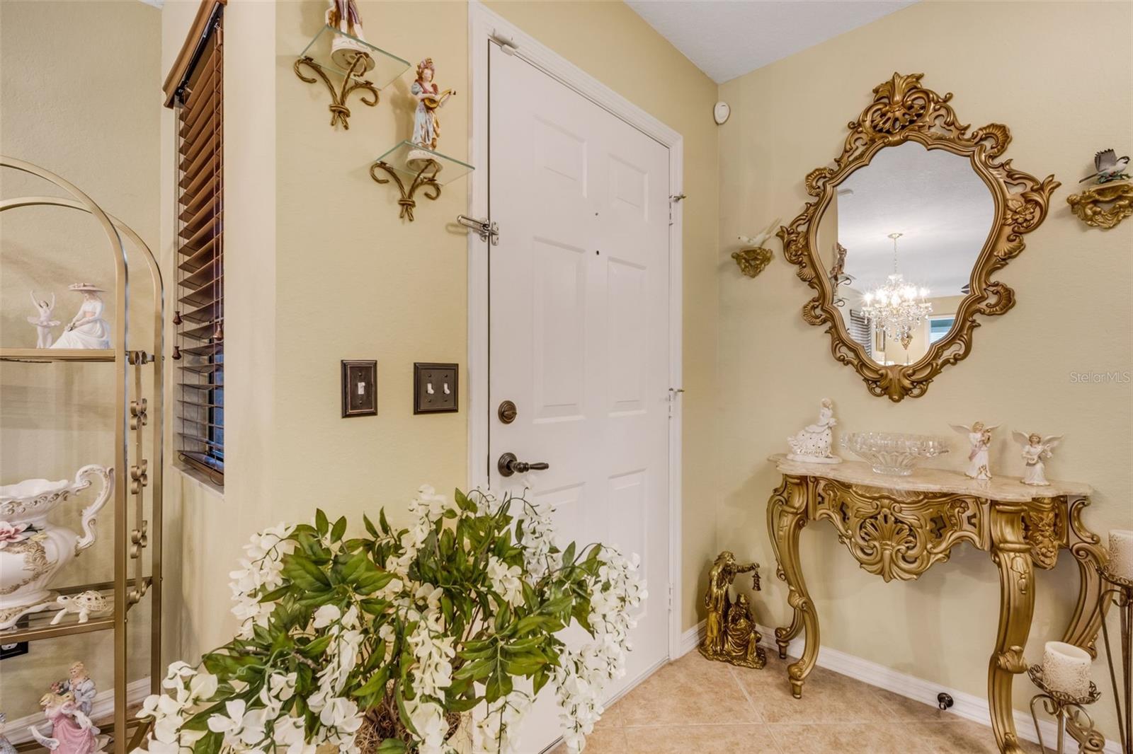 VILLAS BY LAKE - Residential