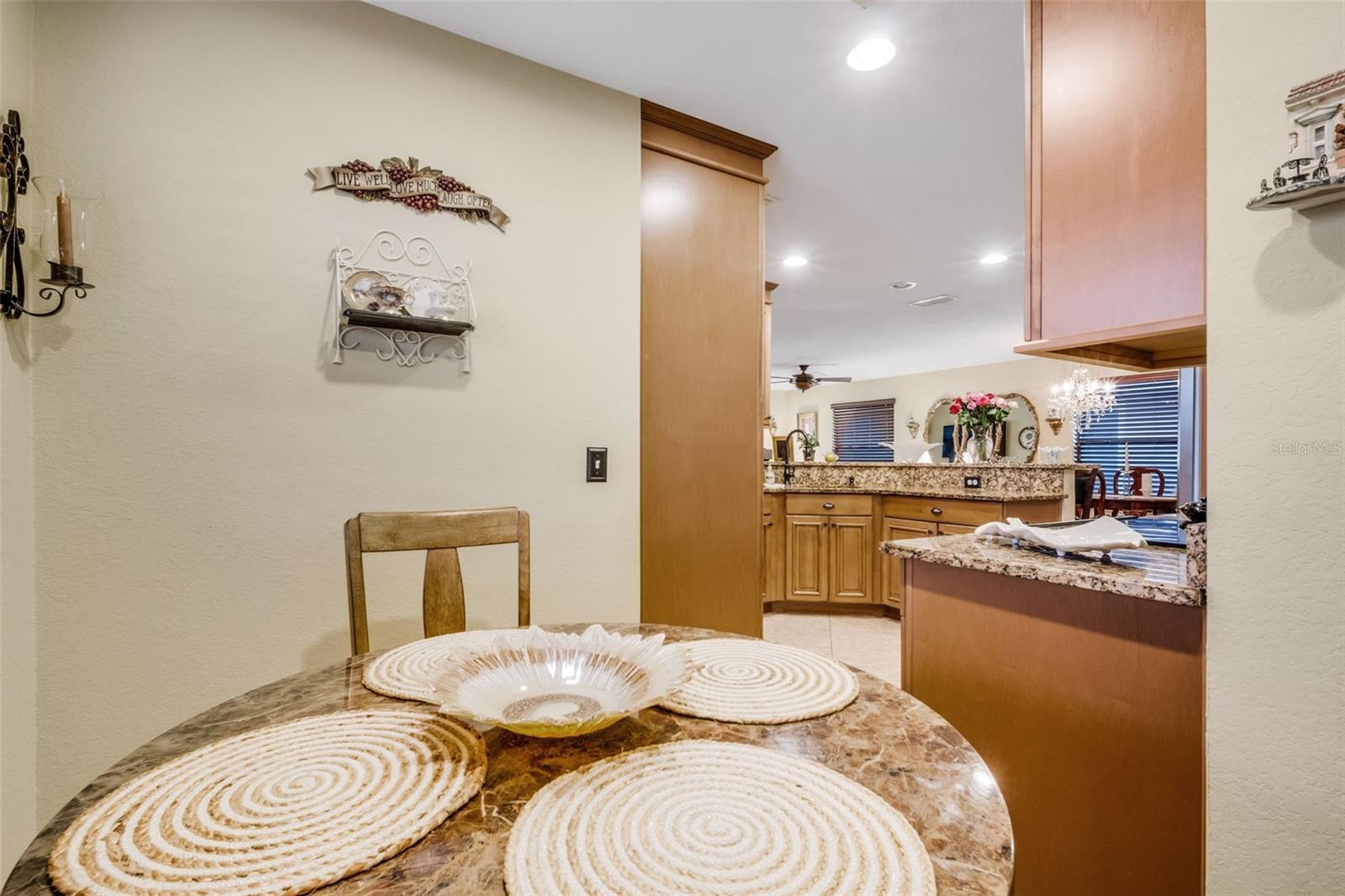 VILLAS BY LAKE - Residential