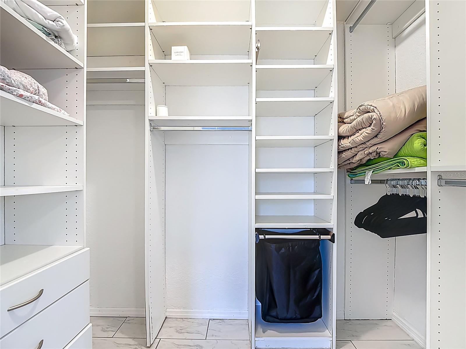 DEL VERA COUNTRY CLUB - Residential