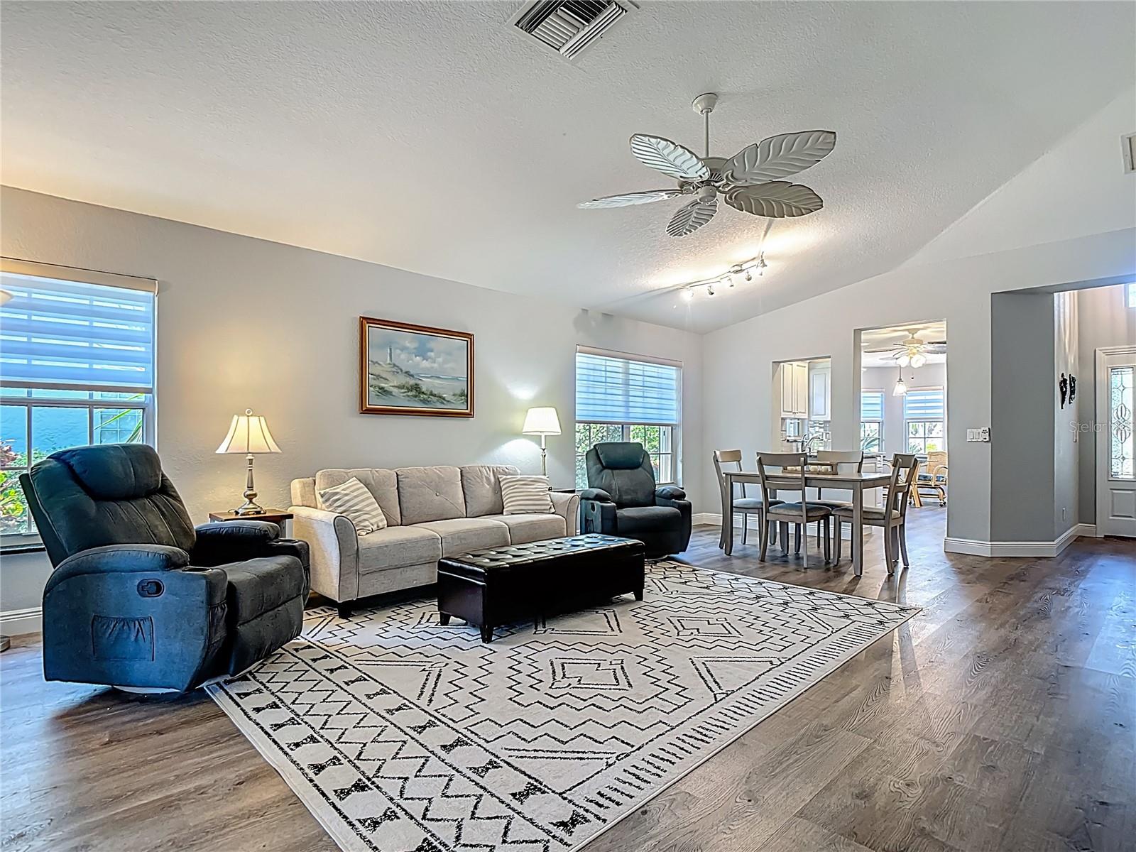 DEL VERA COUNTRY CLUB - Residential