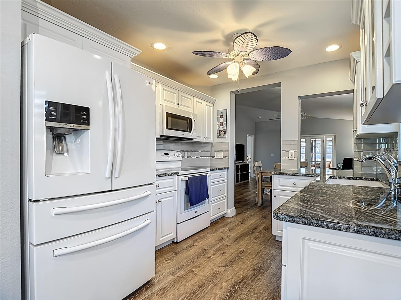 DEL VERA COUNTRY CLUB - Residential