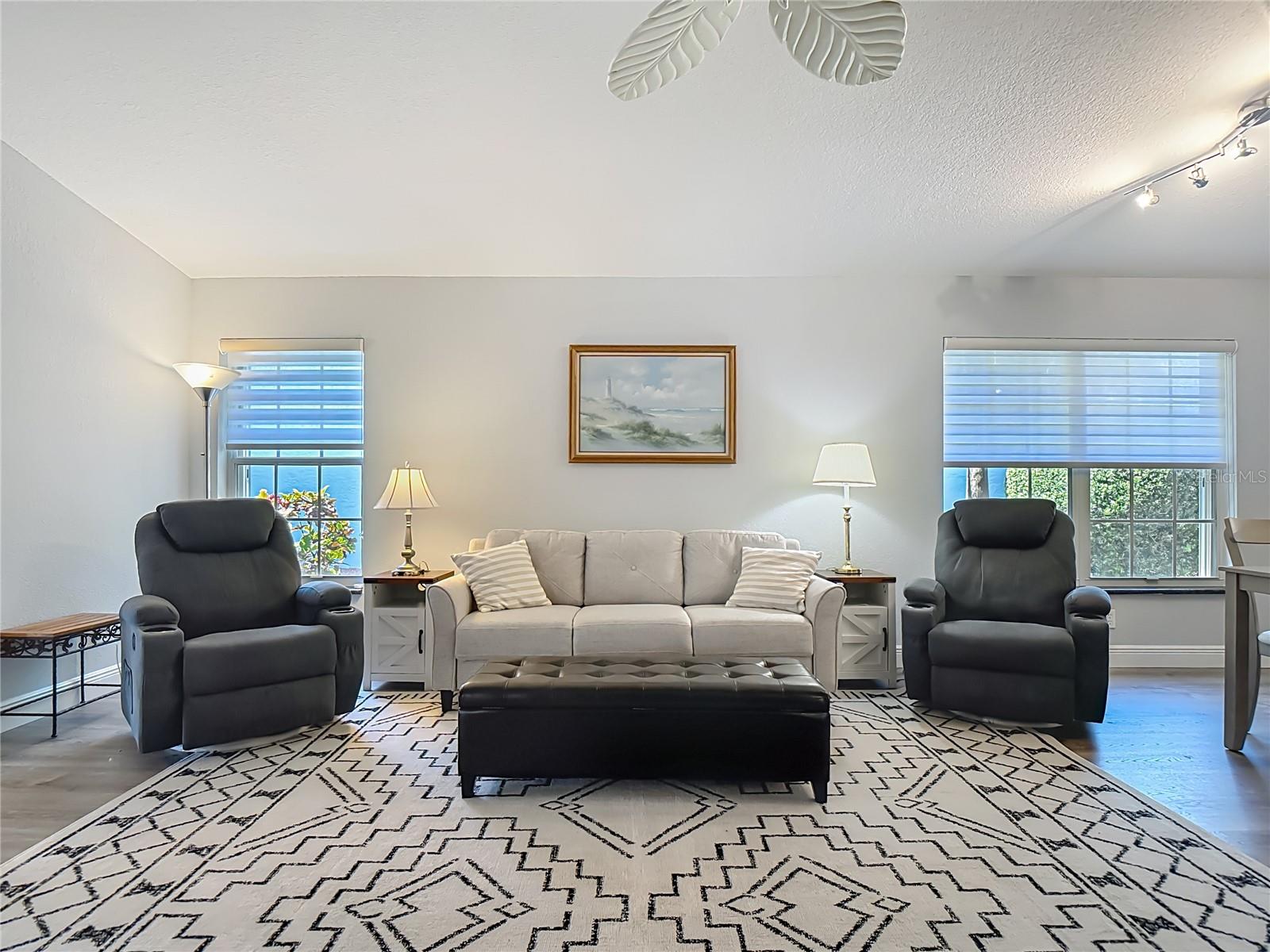 DEL VERA COUNTRY CLUB - Residential