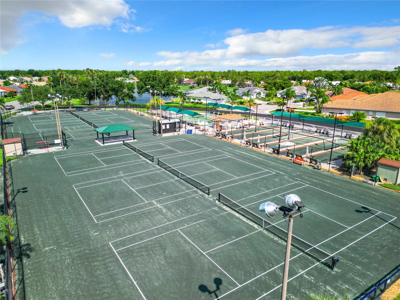 DEL VERA COUNTRY CLUB - Residential