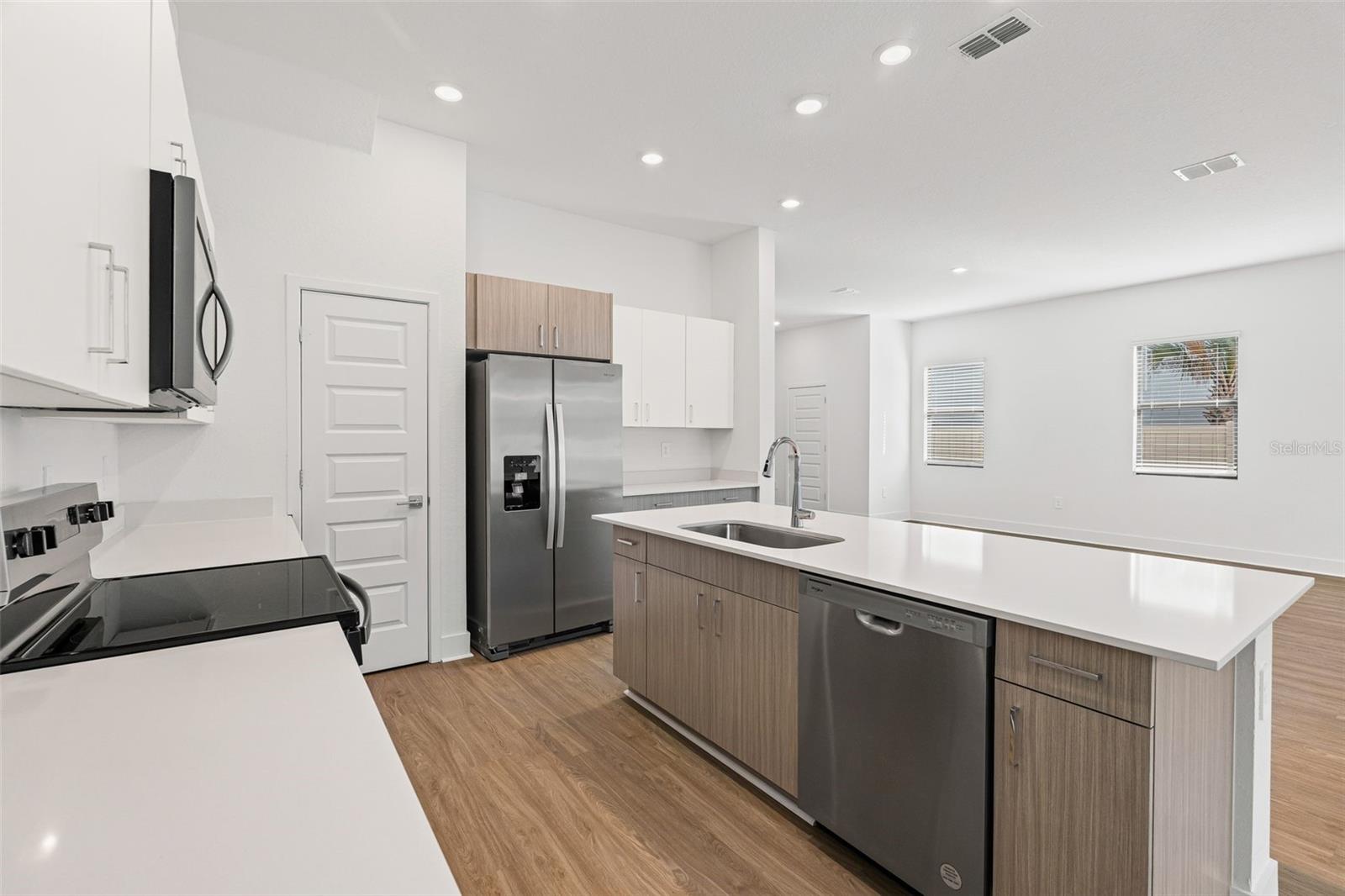 STELLAR AT MASTERS AVENUE - Residential Lease