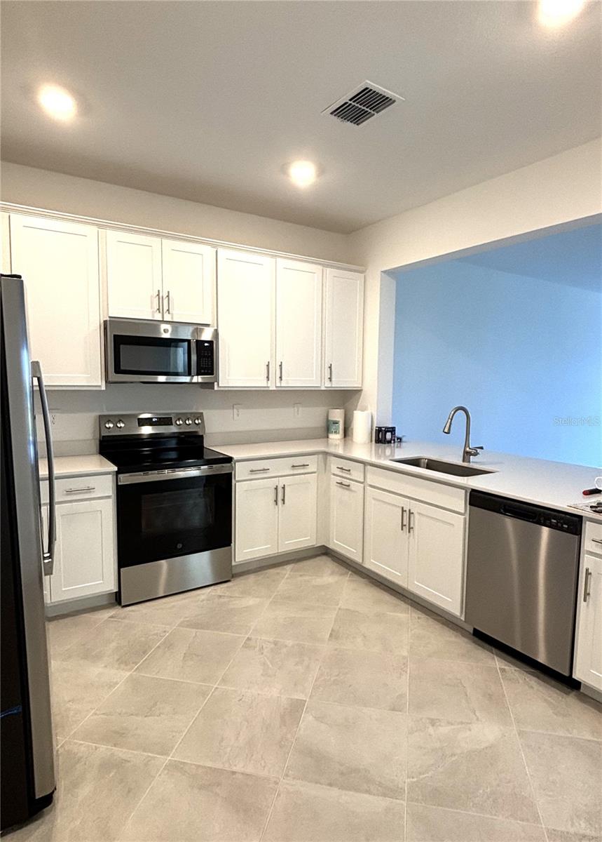 COCO BAY - Residential Lease