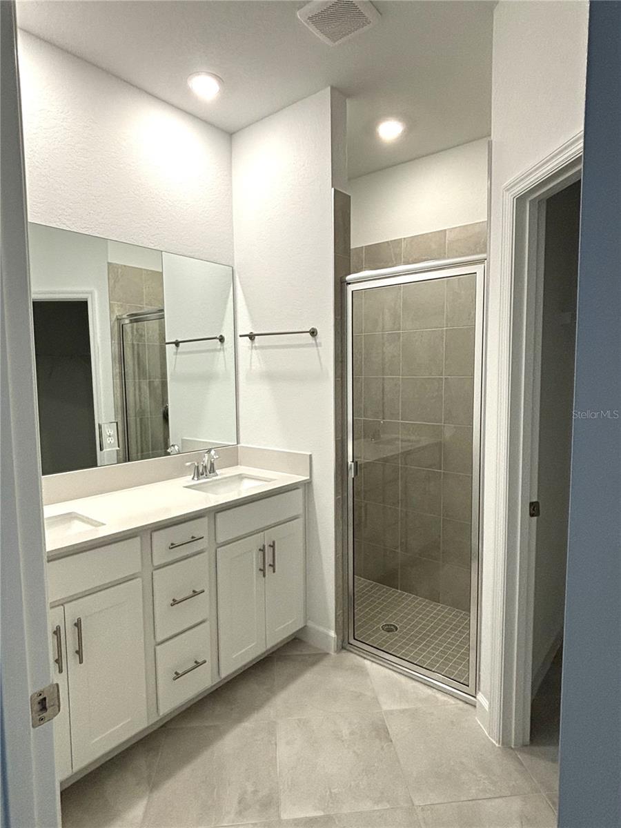 COCO BAY - Residential Lease