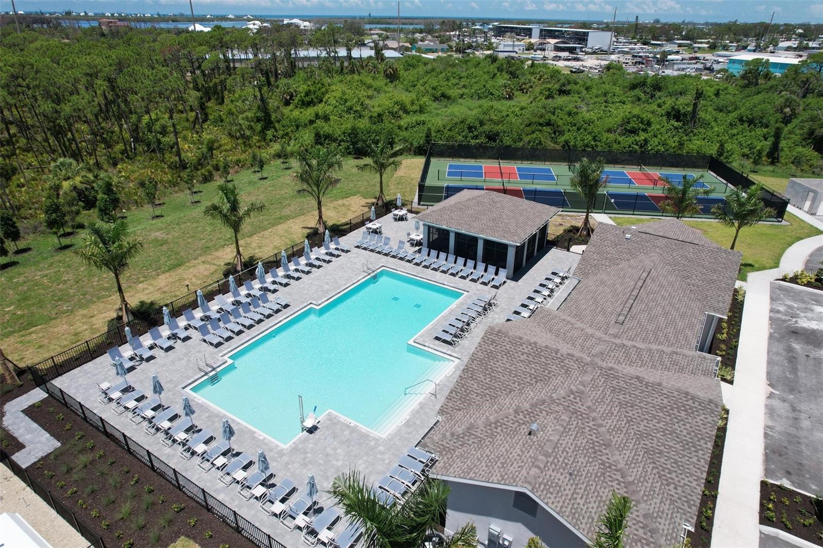 COCO BAY - Residential Lease