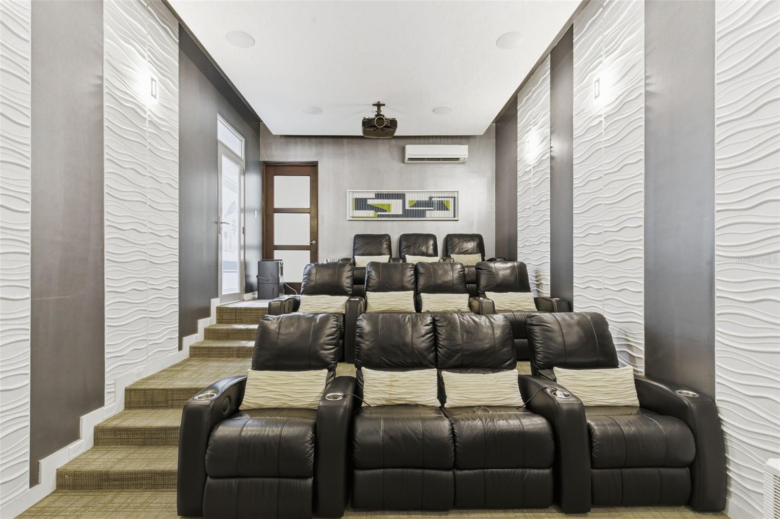 URB QUINTAS DE SANTA MARIA II - Residential