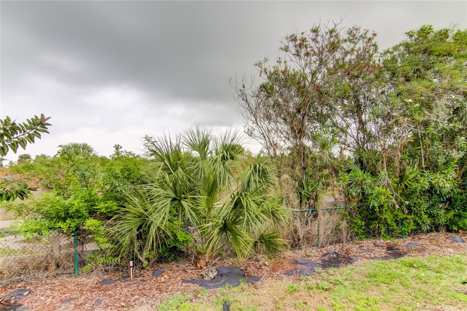 BEACH CLUB ESTATES - Residential Lease