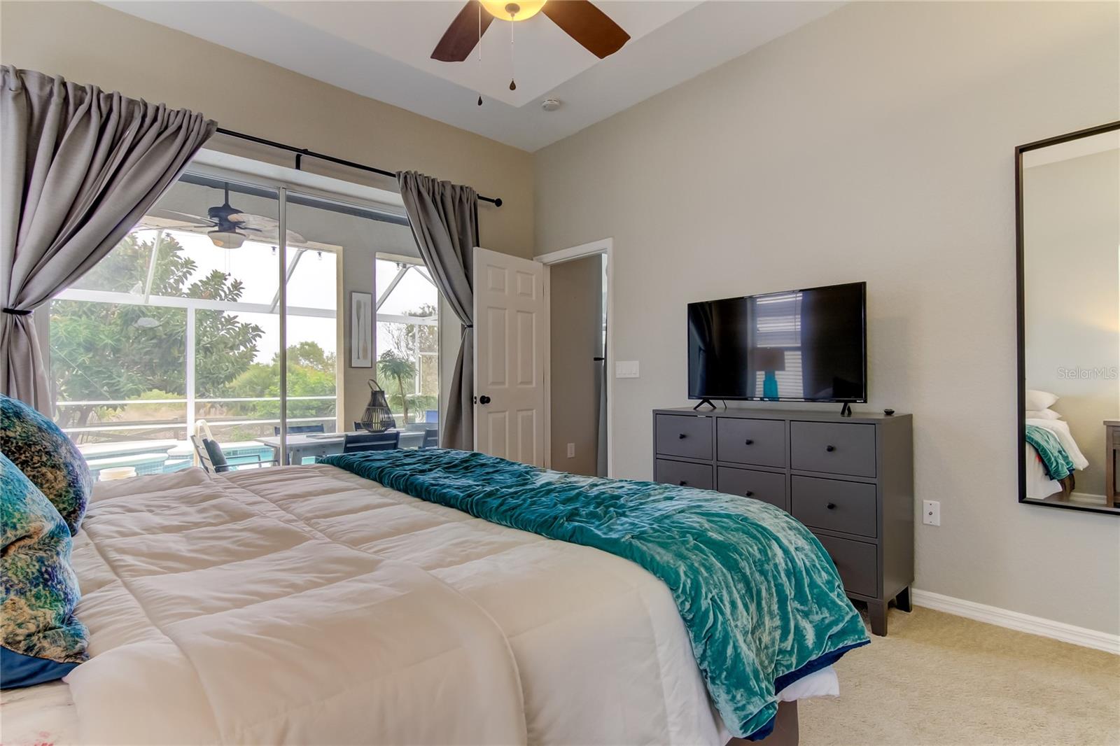 BEACH CLUB ESTATES - Residential Lease