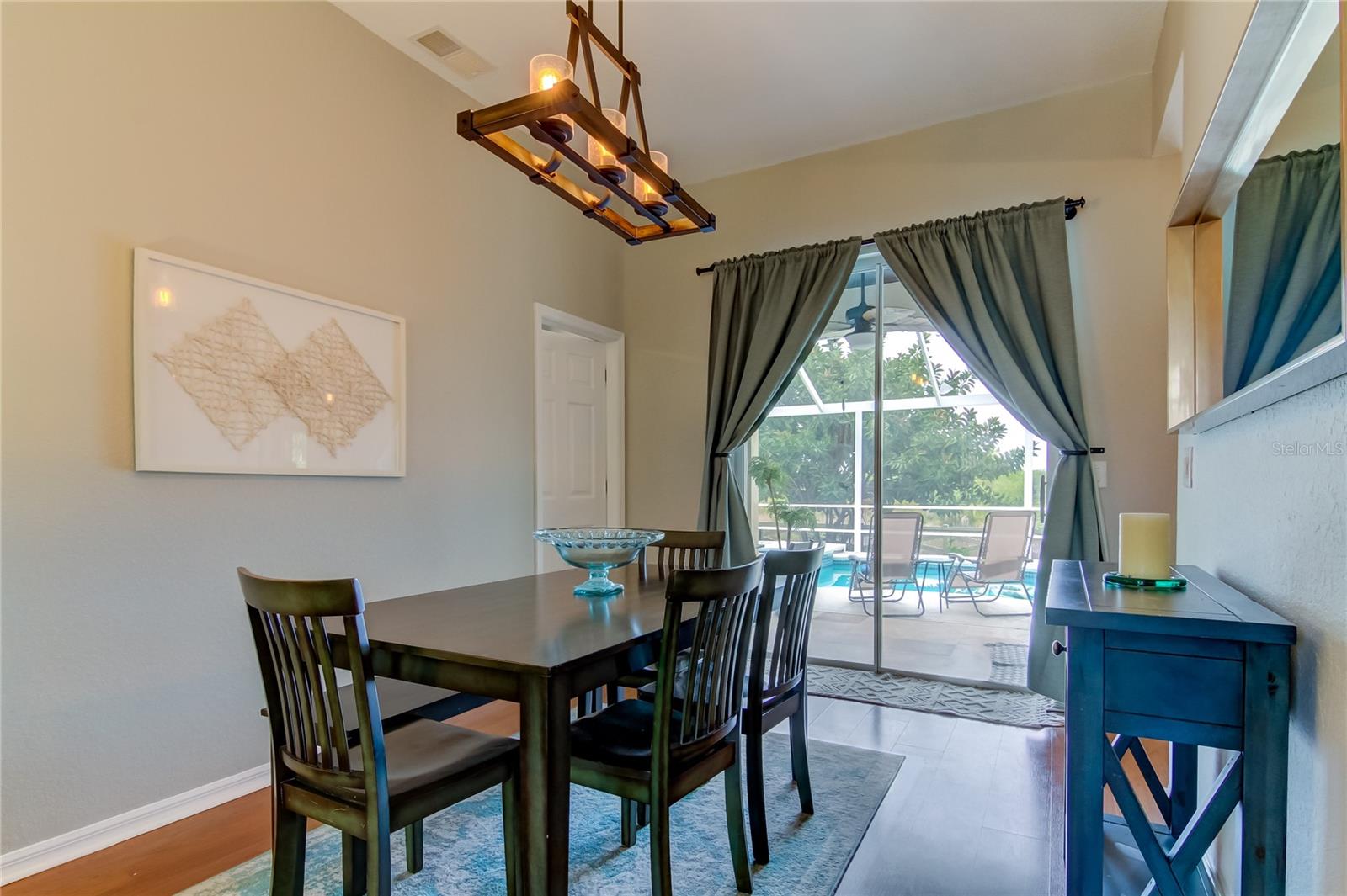 BEACH CLUB ESTATES - Residential Lease