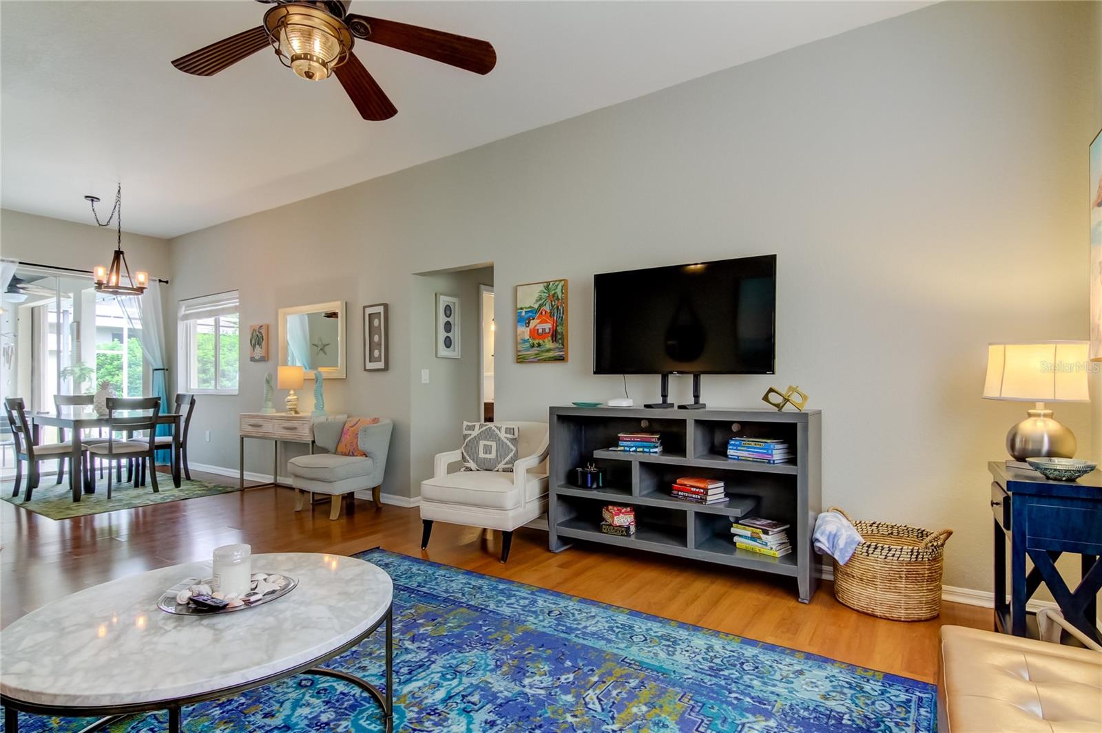 BEACH CLUB ESTATES - Residential Lease