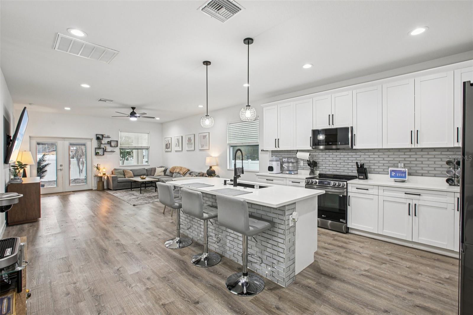 HILLSBOROUGH RIVER ESTATES - Residential