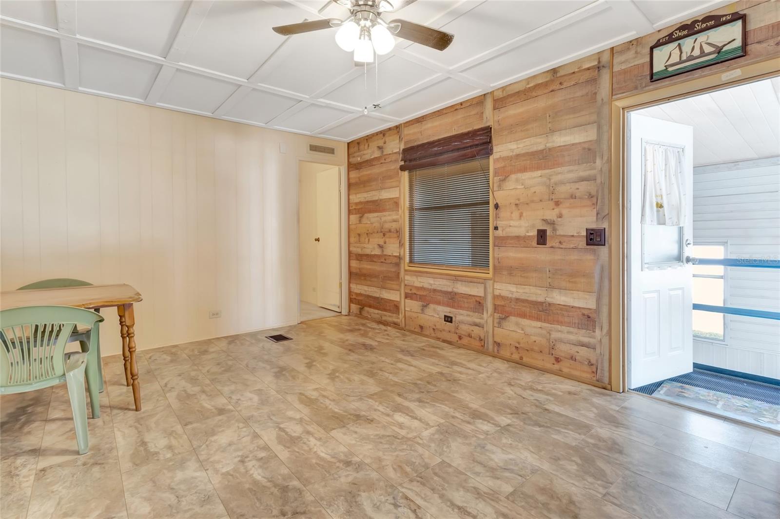 TAVARES MOBILE HOME ESTATES - Residential