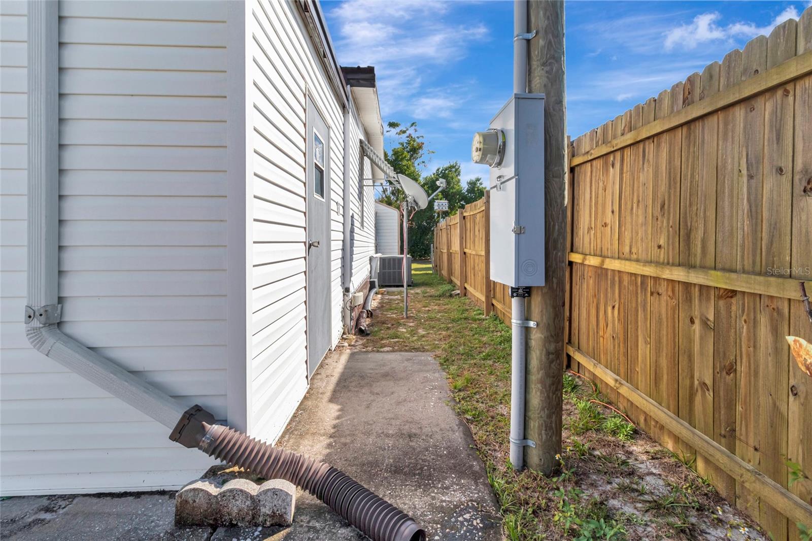 TAVARES MOBILE HOME ESTATES - Residential