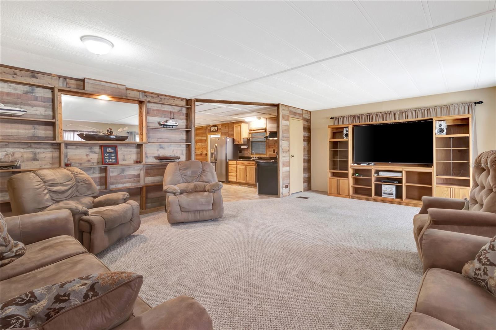 TAVARES MOBILE HOME ESTATES - Residential