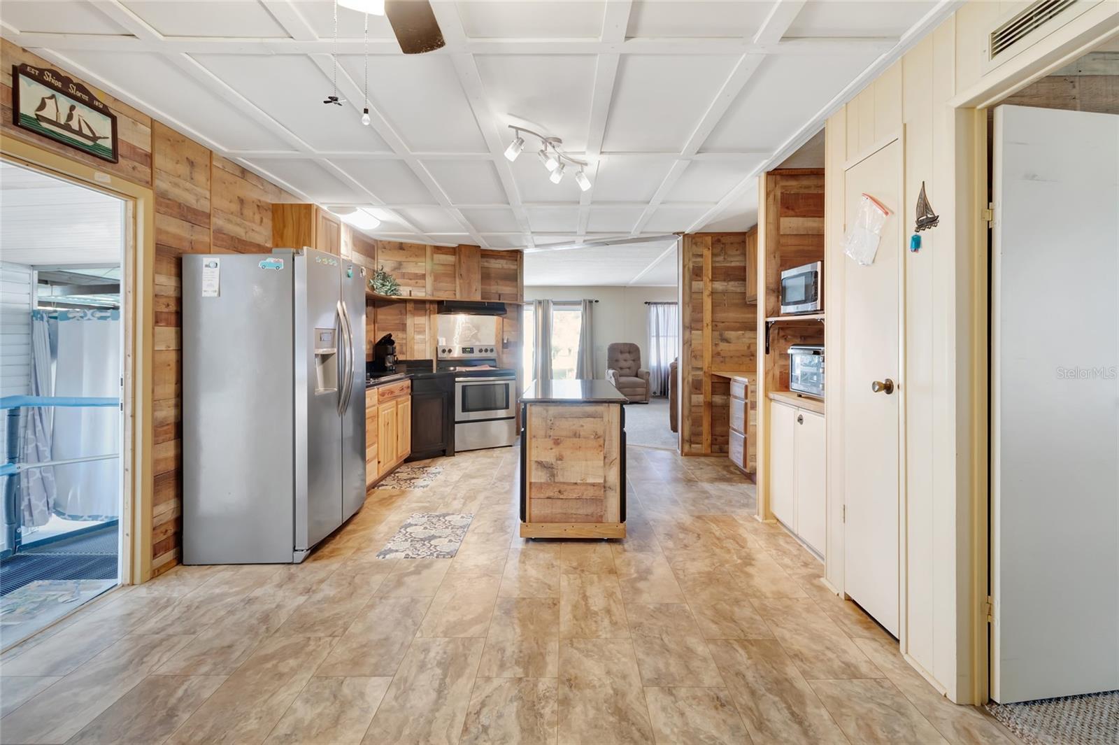 TAVARES MOBILE HOME ESTATES - Residential