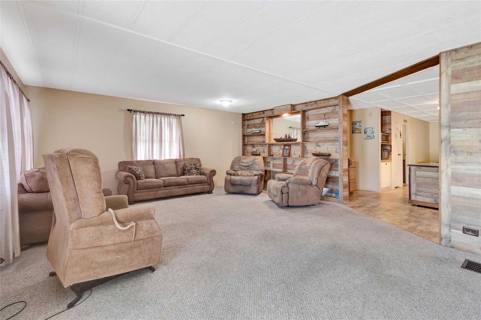 TAVARES MOBILE HOME ESTATES - Residential