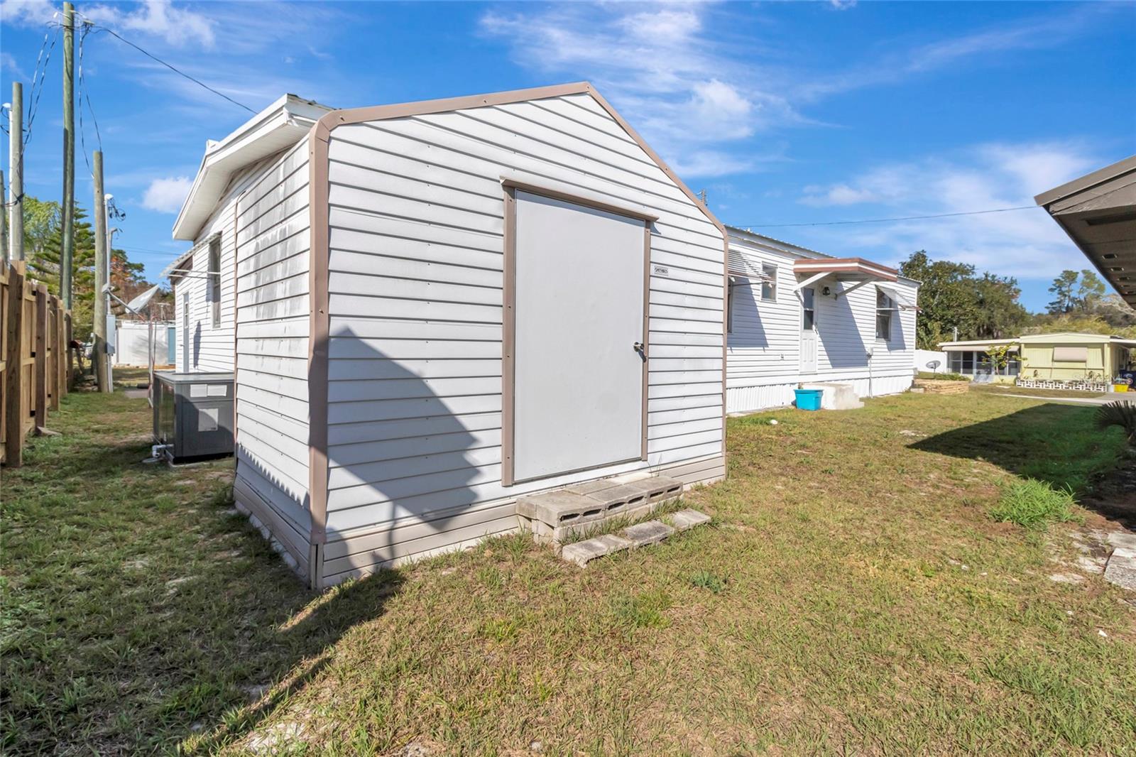 TAVARES MOBILE HOME ESTATES - Residential