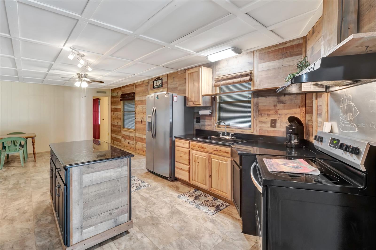 TAVARES MOBILE HOME ESTATES - Residential