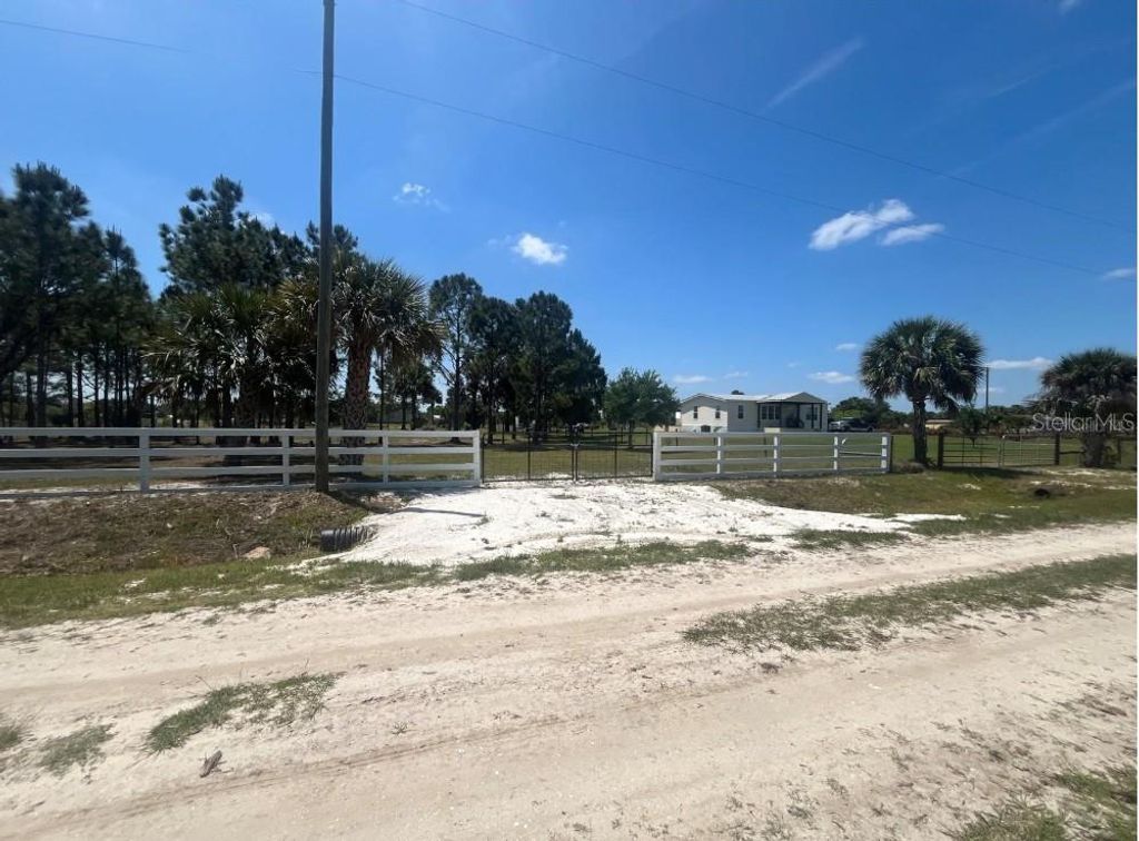 Photo of 19788 NW 284th Street, Okeechobee, FL 34972 (MLS # C7520511)