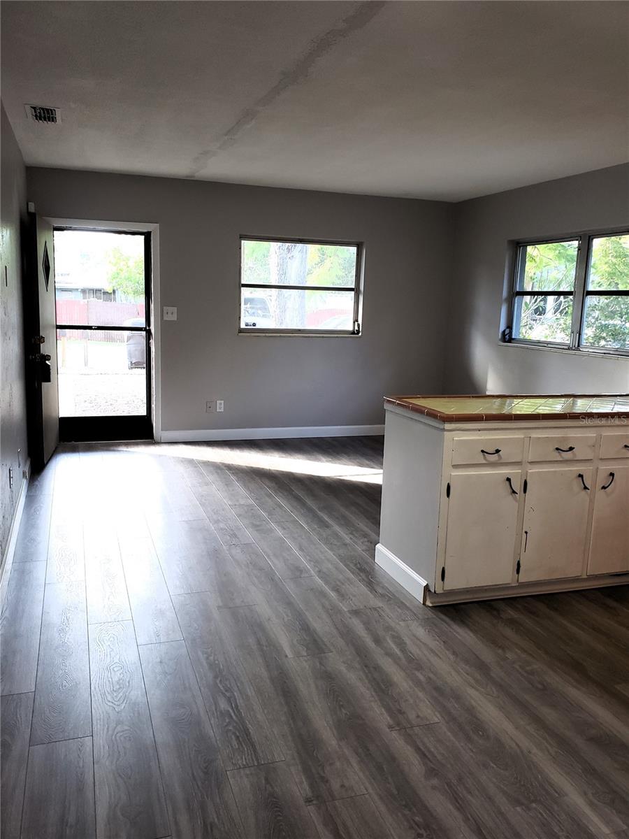 NORTH ST PETERSBURG - Residential Income