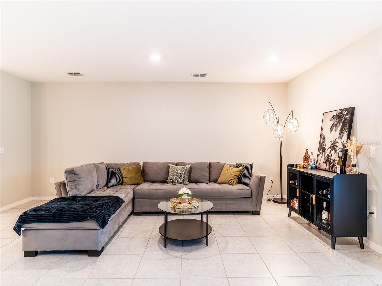 FIESTA KEY - Residential