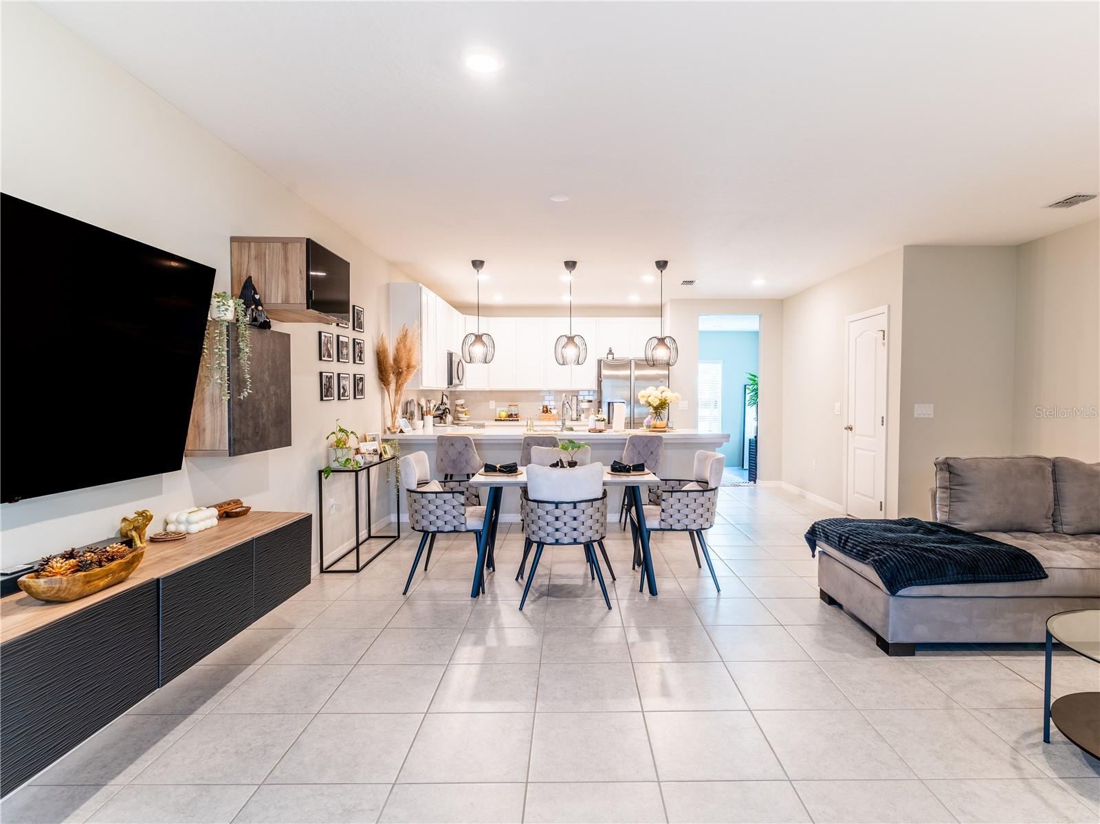 FIESTA KEY - Residential