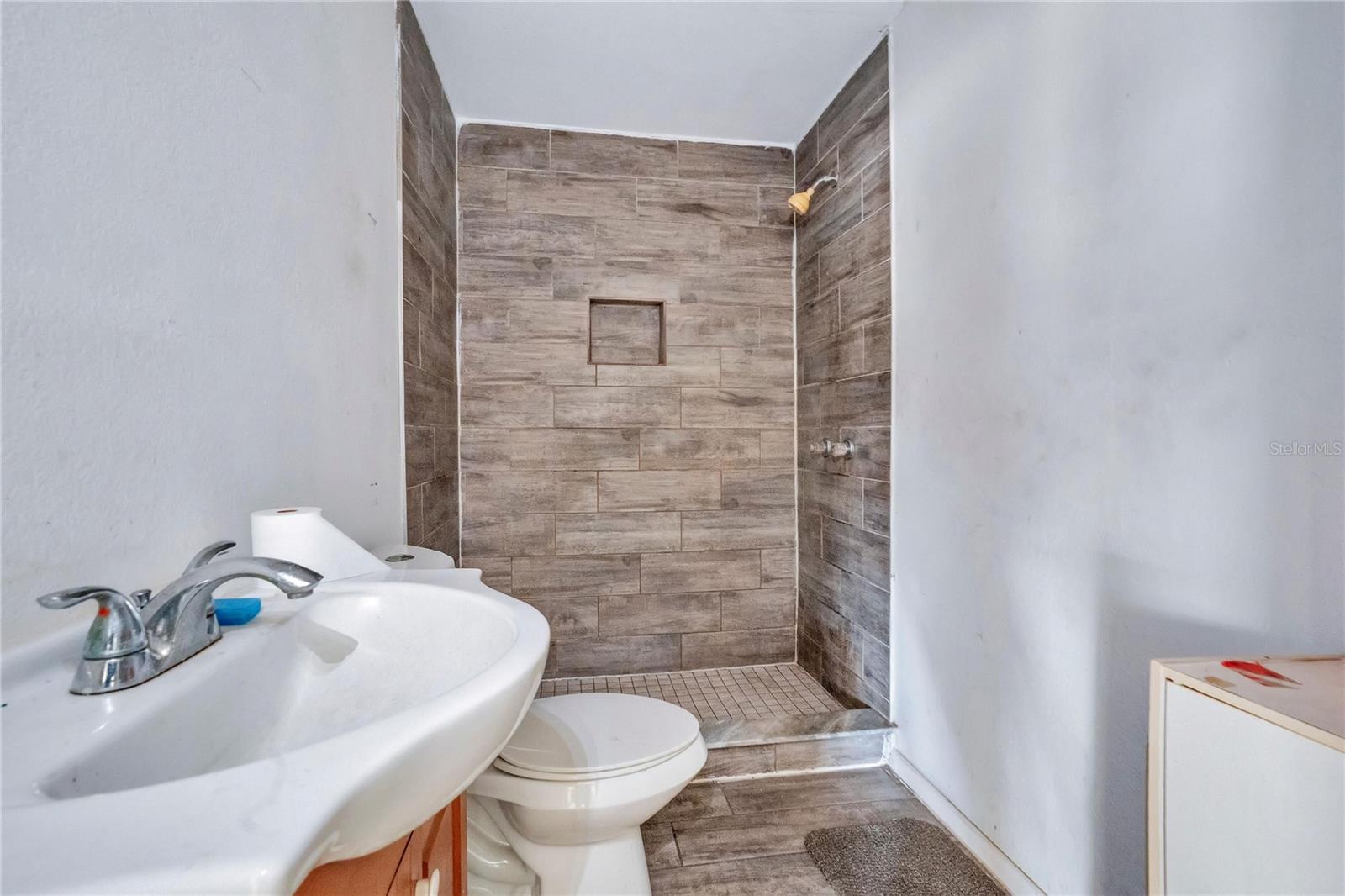 INWOOD - Residential