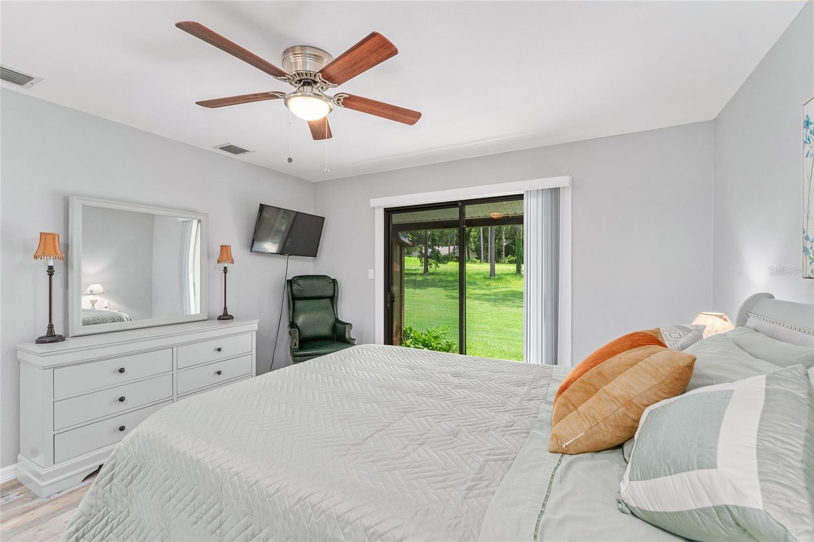 RAINBOW SPGS COUNTRY CLUB ESTATE - Residential Lease