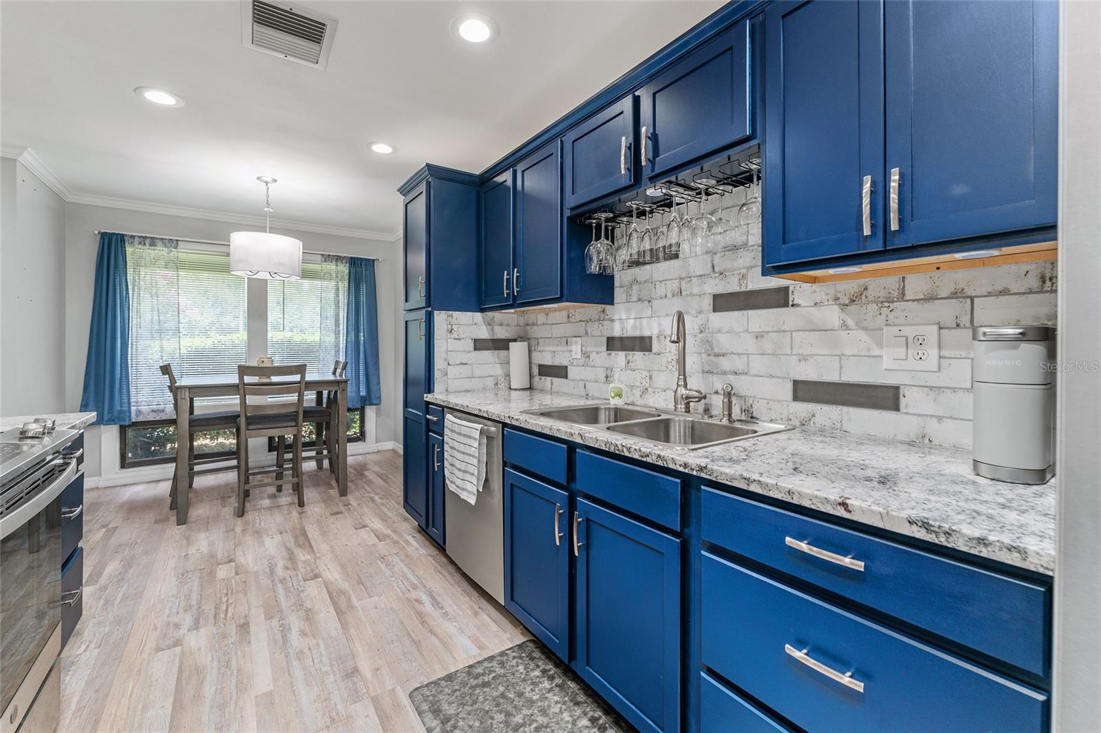 RAINBOW SPGS COUNTRY CLUB ESTATE - Residential Lease