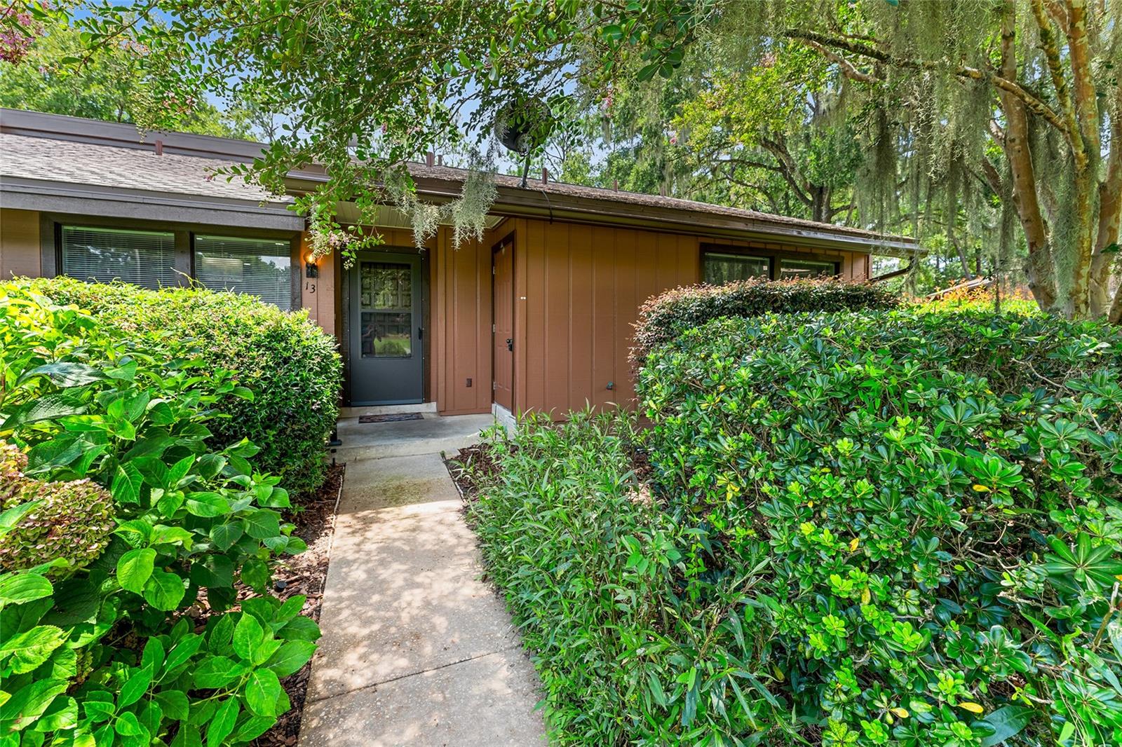 RAINBOW SPGS COUNTRY CLUB ESTATE - Residential Lease