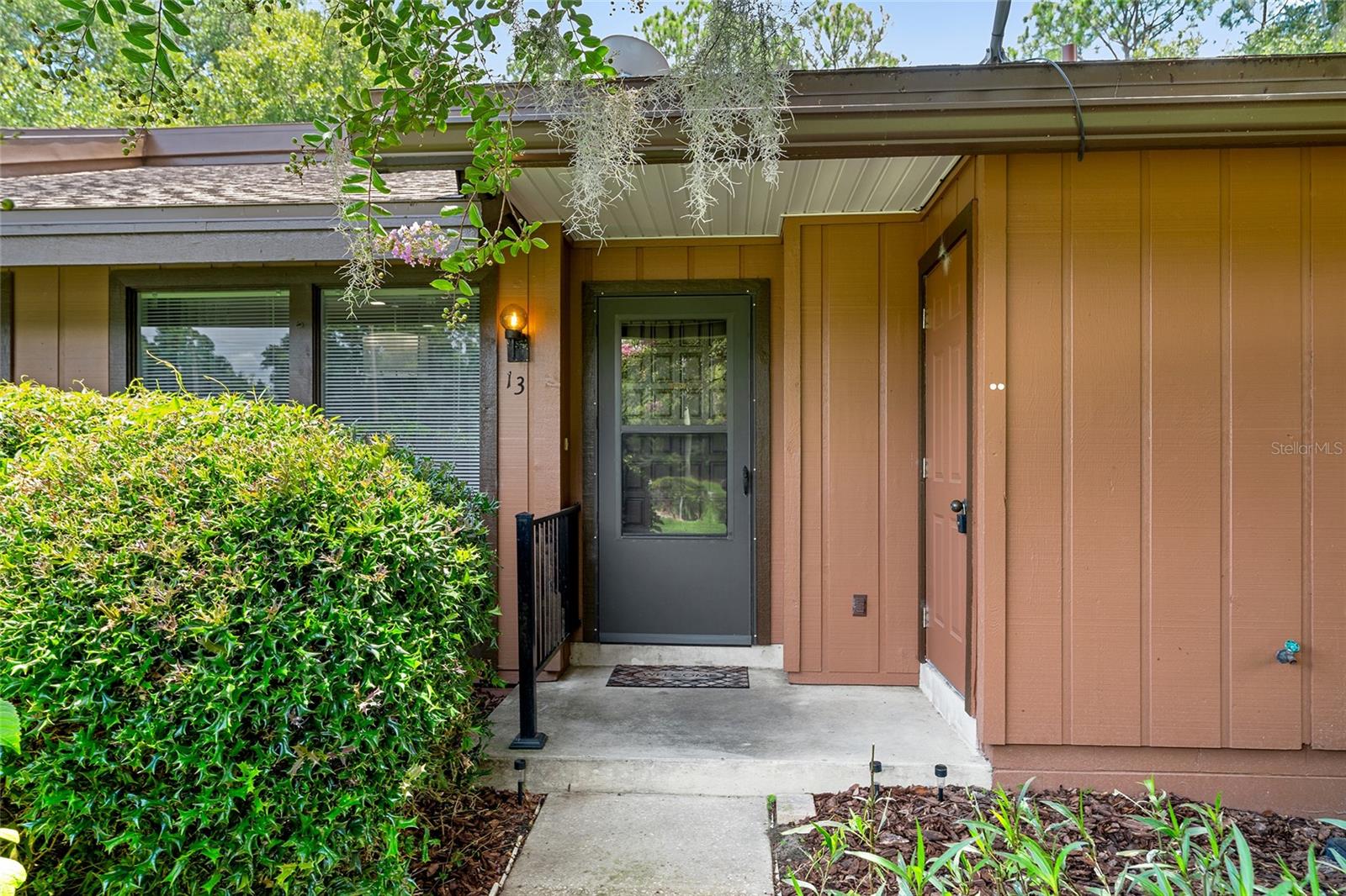 RAINBOW SPGS COUNTRY CLUB ESTATE - Residential Lease