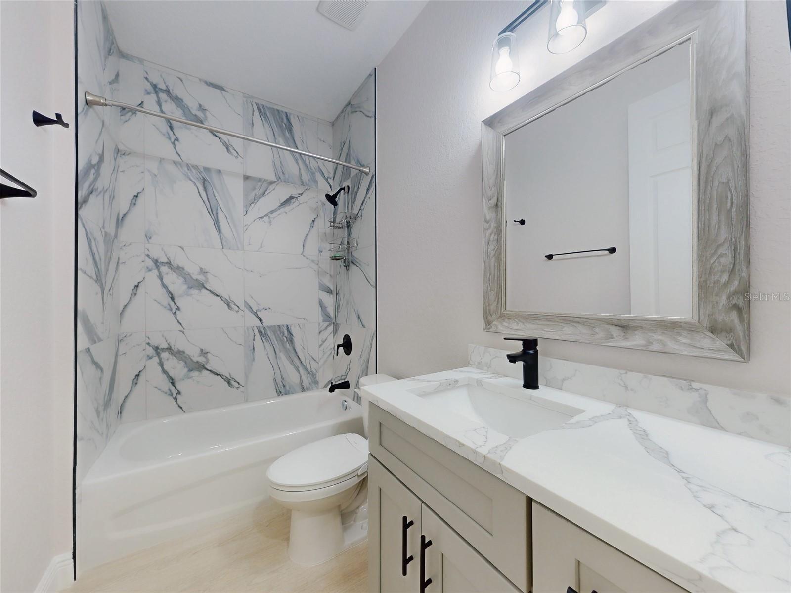 ROLLING HILLS UN 01 - Residential