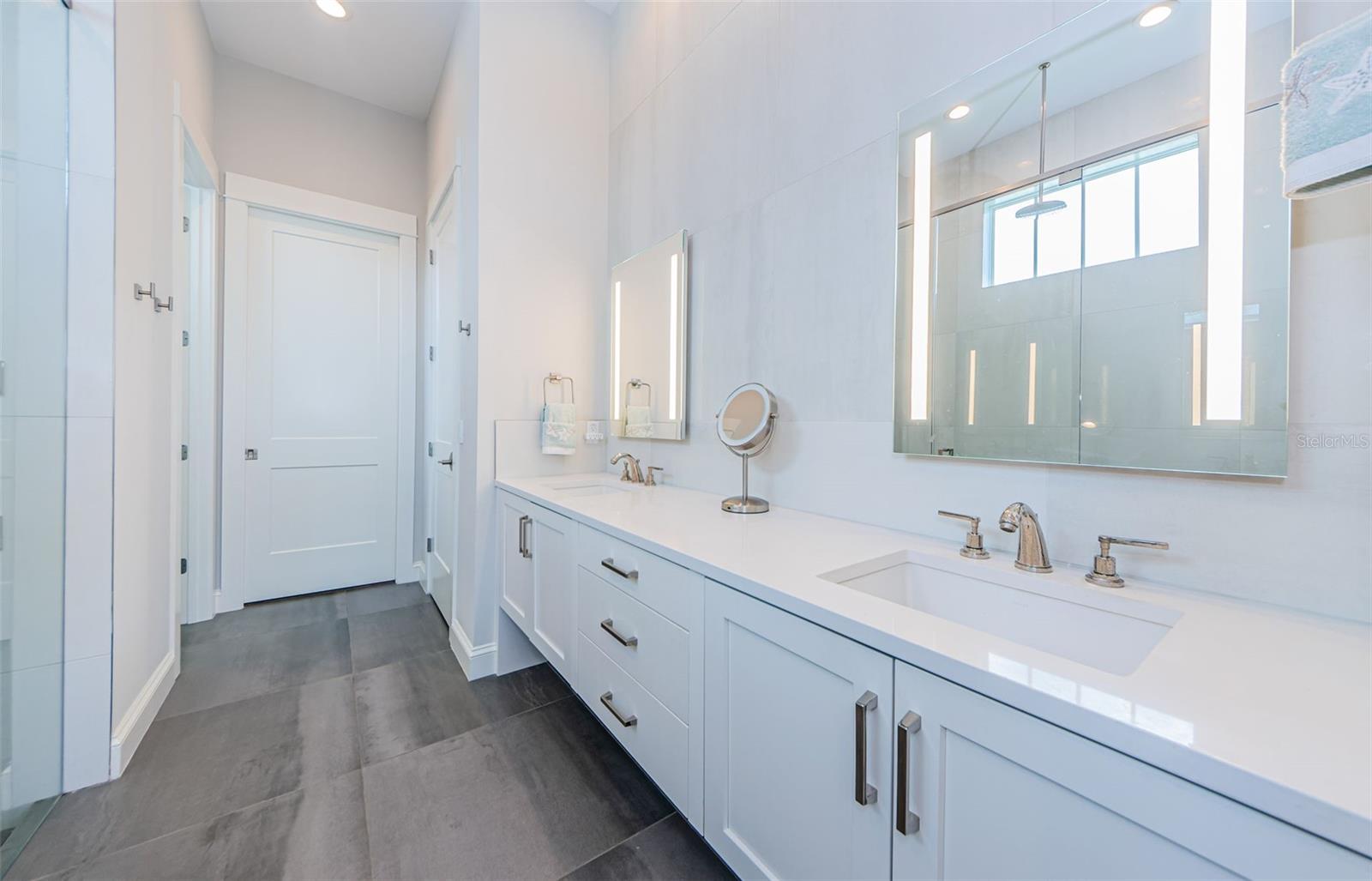 BELLEVUE ESTATES ISLAND 2ND ADD - Residential