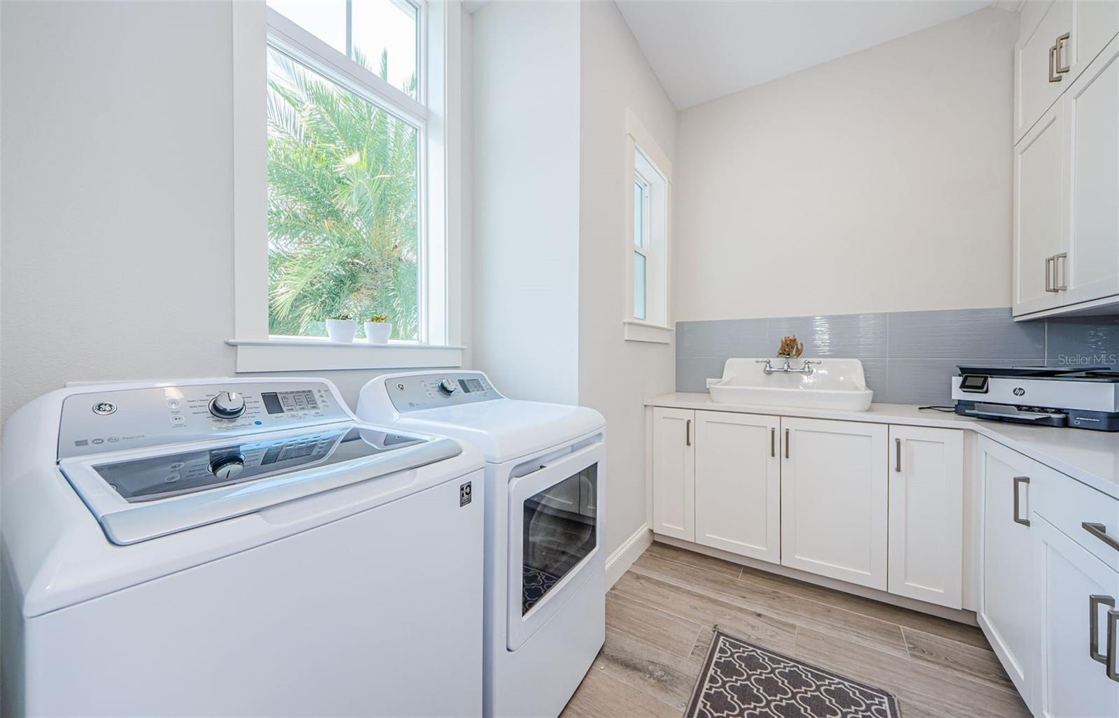 BELLEVUE ESTATES ISLAND 2ND ADD - Residential