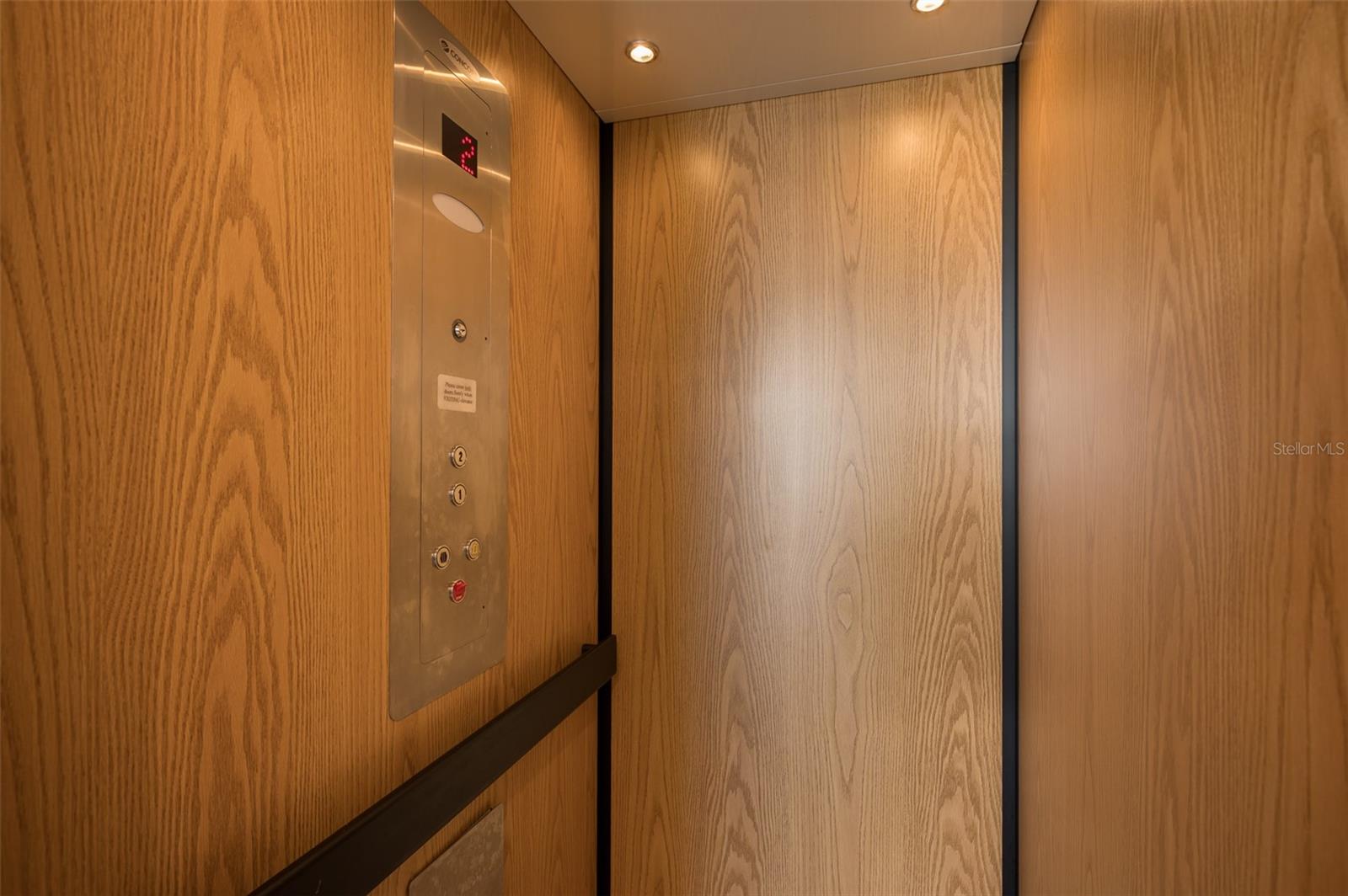 SIESTA BEACH - Residential