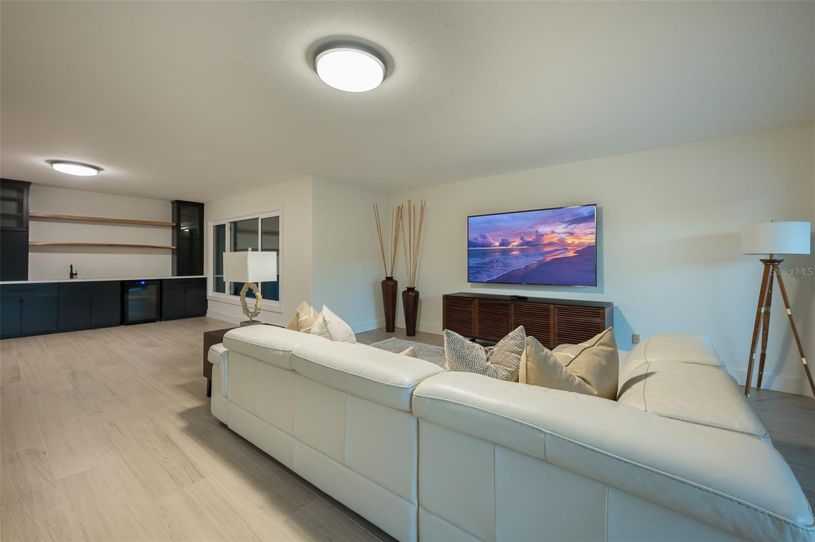 SIESTA BEACH - Residential