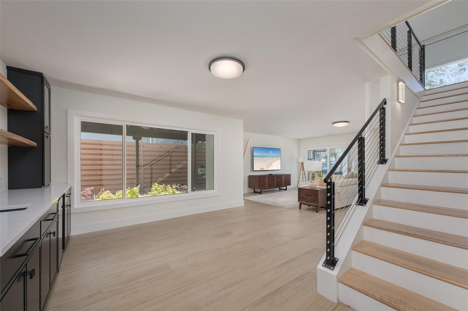 SIESTA BEACH - Residential