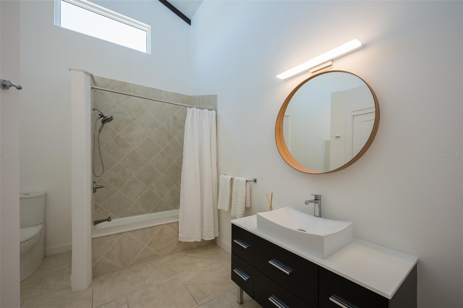 SIESTA BEACH - Residential