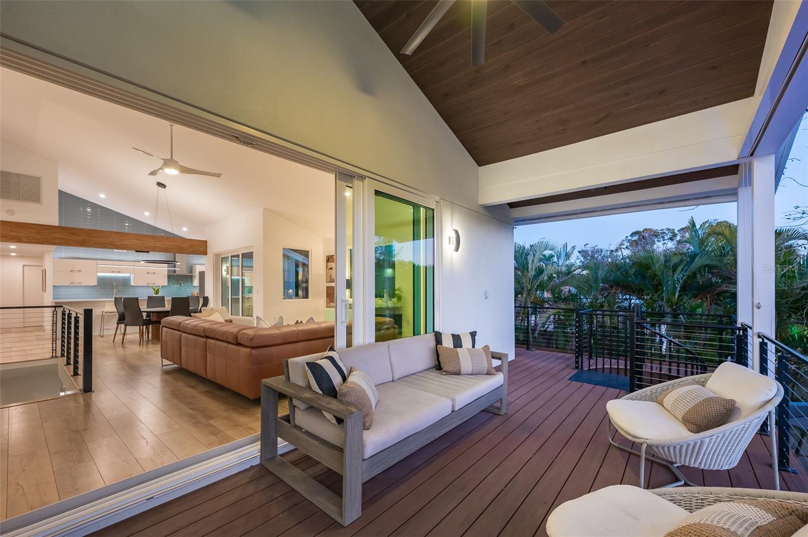 SIESTA BEACH - Residential