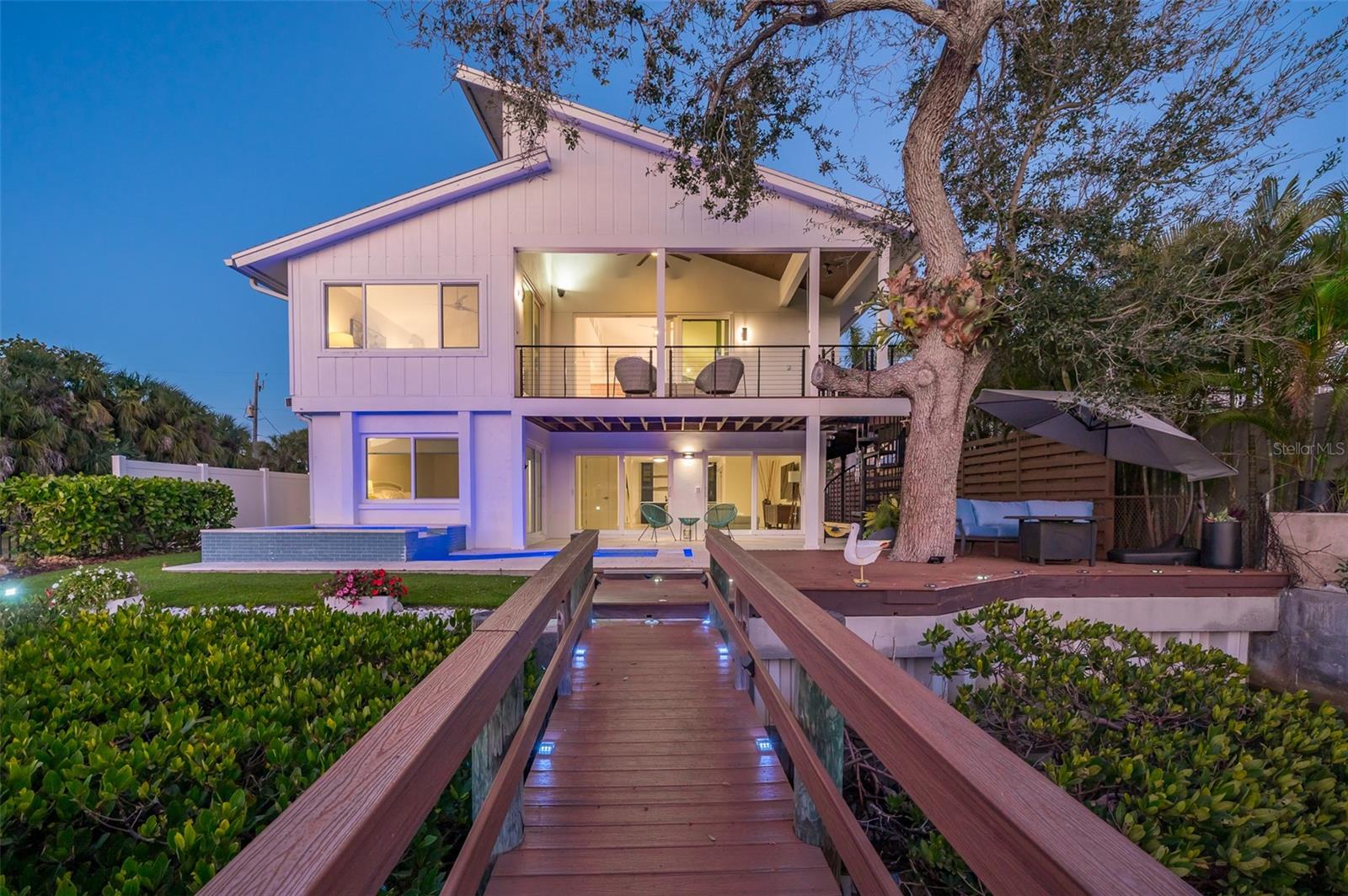 4938 COMMONWEALTH DRIVE