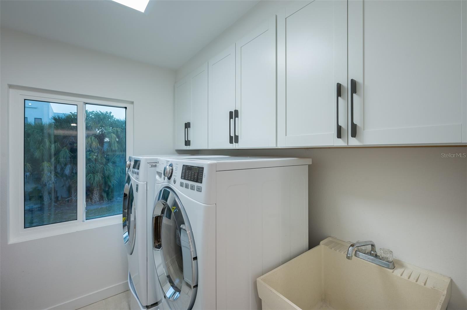 SIESTA BEACH - Residential