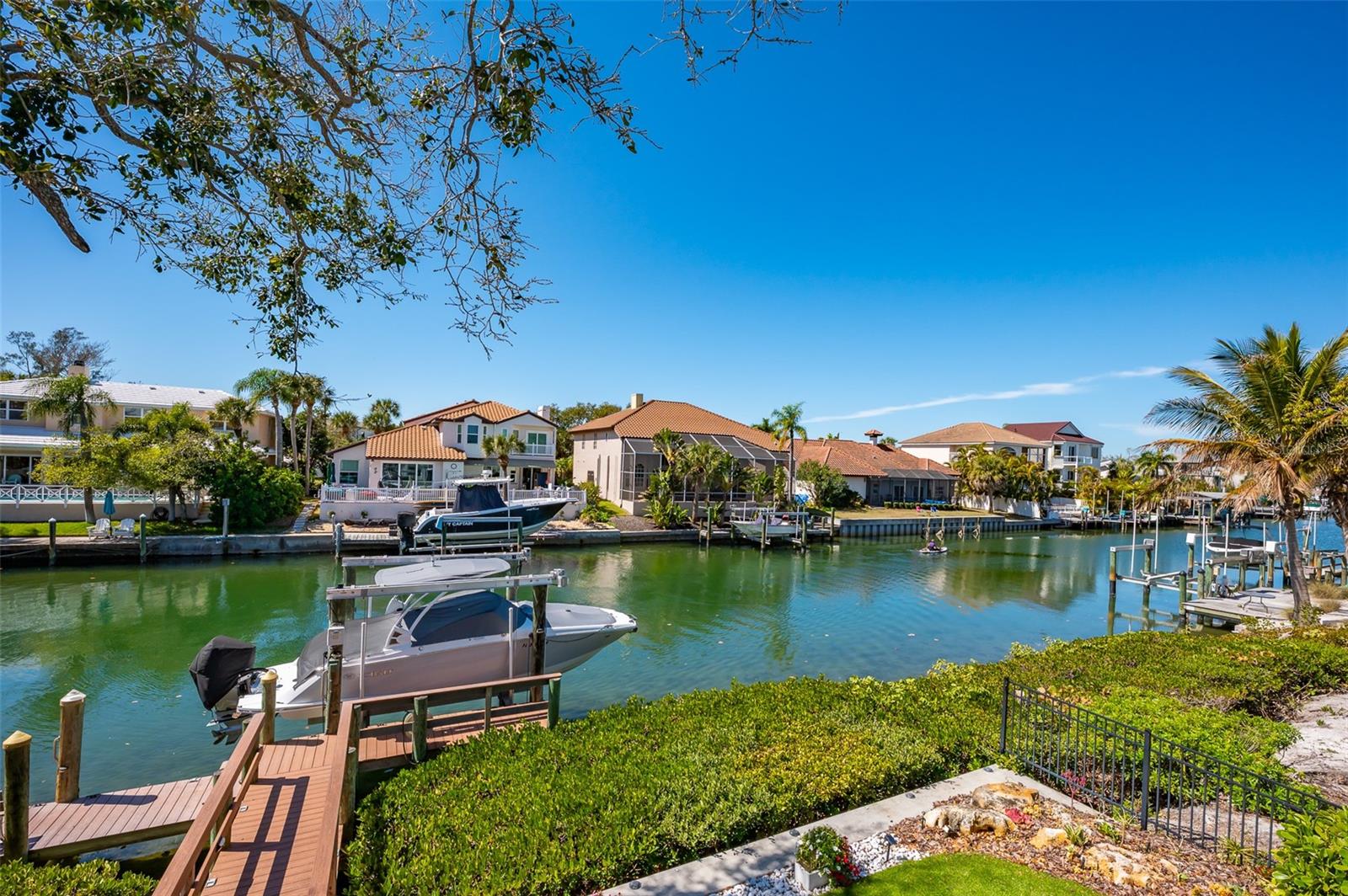 SIESTA BEACH - Residential