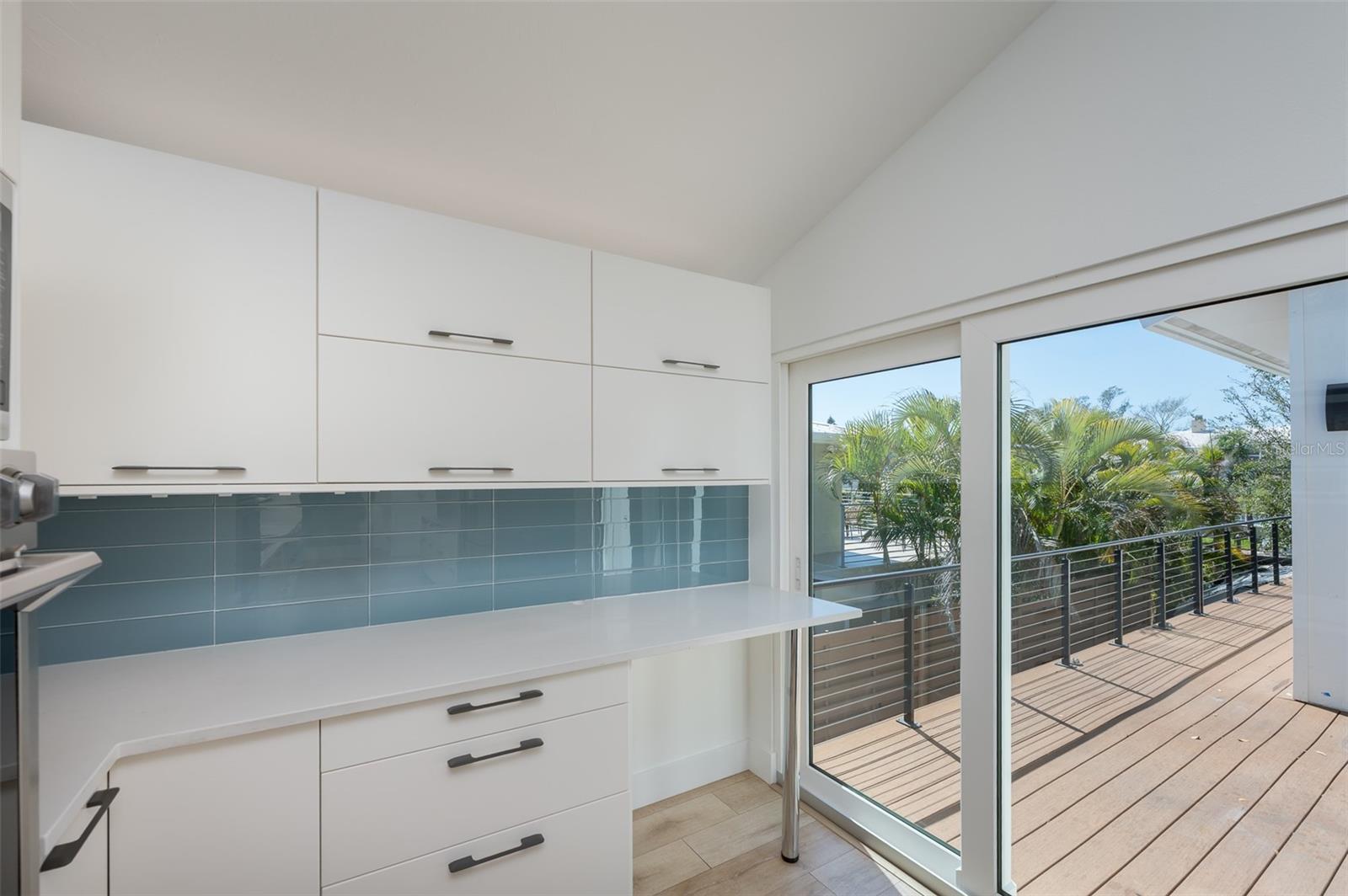 SIESTA BEACH - Residential