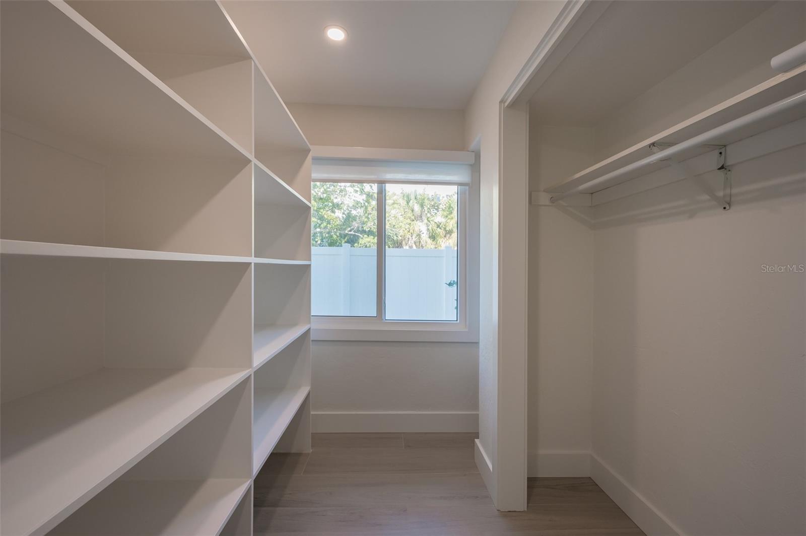 SIESTA BEACH - Residential