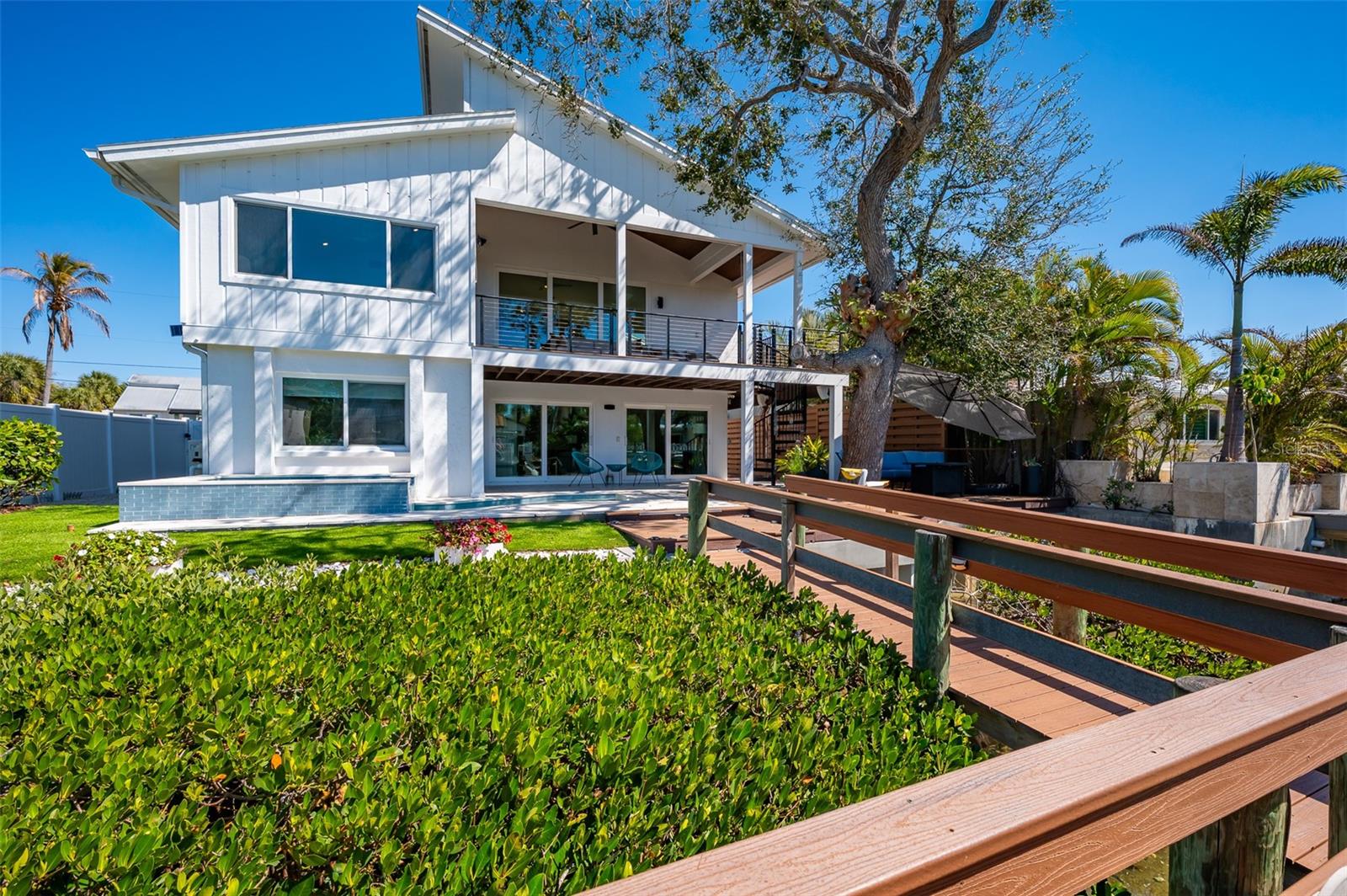 SIESTA BEACH - Residential