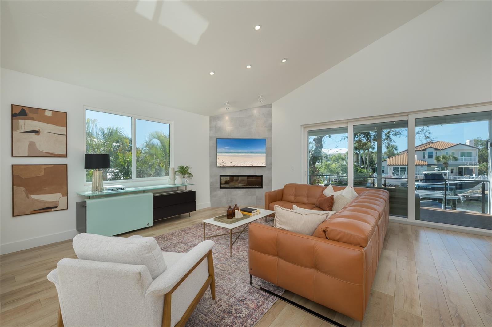 SIESTA BEACH - Residential