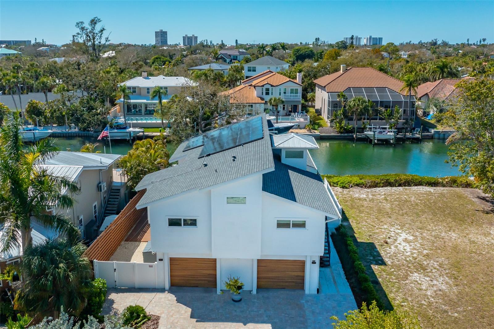 SIESTA BEACH - Residential